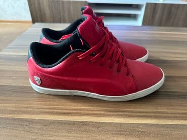 Toy paltarları və aksesuarları: Puma Ferrari original krasovkası ideal veziyyetde … Razmer 43 Ciddi — 1