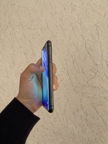 iphone 12 pro max vietnam malı: IPhone 11, 64 GB, Qara, Face ID — 2