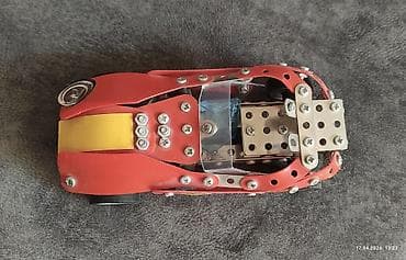 küpə: Hot Wheels yigilmis konstruktor masin modeli. - Metal konstruktordan — 4