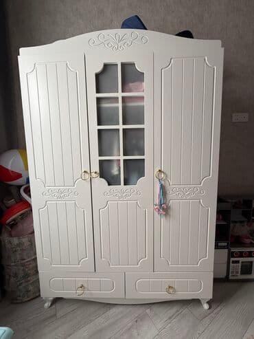 барби шкаф для одежды: Oğlan və qız üçün, İşlənmiş, 3 qapılı, Açılan, Düz dolab — 1