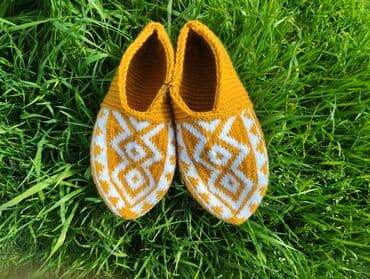 usaq sirgalari ve qiymetleri: Məhsul: Əl işı toxunma ev çəkmələri (corab-nalın) - Material: yumşaq — 1