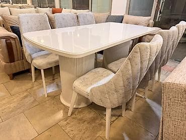 Yeni, Masa və oturacaqlar, Kredit var, Azərbaycan — 1