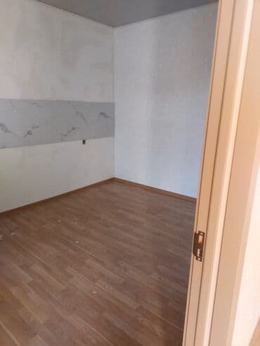 ağ şəhərdə ev satılır: 3 otaqlı, 150 kv. m, Yeni təmirli — 6