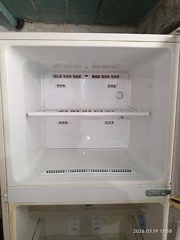 Duxovkalar: 2 qapılı Samsung Soyuducu Satılır, rəng - Ağ — 2