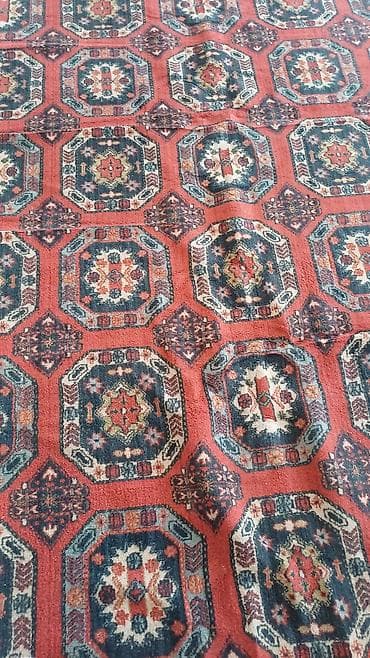 Xalça - Naxış: Şərq üslubunda klassik motivlər. Birinci xalçada