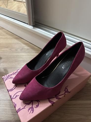 şlapa: Pink rəng 
36/37 razmer — 3