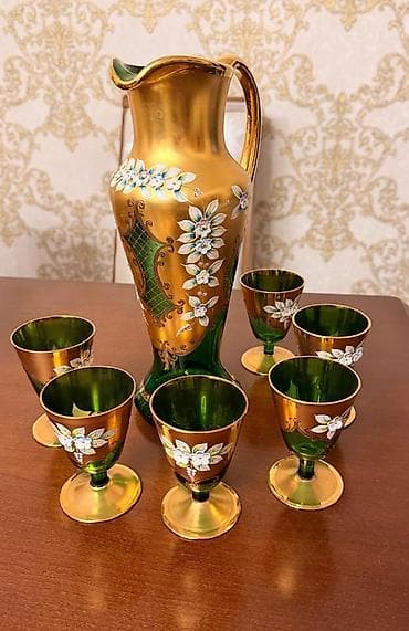 madonna servisler: Qızılı-yaşıl bəzəkli qraf və badə dəsti - Komplekt: 1 ədəd qraf + 6 — 1