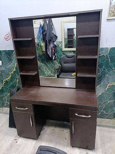 Bərbər/salon üçün iş masası və güzgü modulu - Material: tünd rəngli lalafo.az -da Bərbər/salon üçün iş masası və güzgü modulu - Material: tünd rəngli
