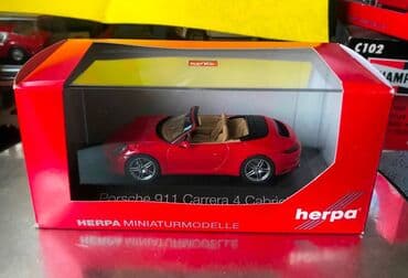 metbex tavan modelleri: Kolleksiya ücün avtomobil modeli Porsche 911 991 Carrera 4 cabriolet — 1