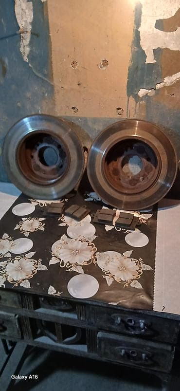 Автозапчасти: Aporni disk islenmisdir,2 cut yonulmalidir hal hazirda eni 8mm — 1