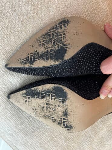 derihan ayakkabı: Tuflilər, Ölçü: 39, rəng - Qara, İşlənmiş — 7