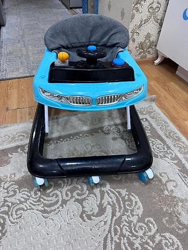 Столы для кормления: Uşaq gəzdirəni (yeləşən maşın formalı yürütmə) - Rəng: mavi/qara, boz — 1