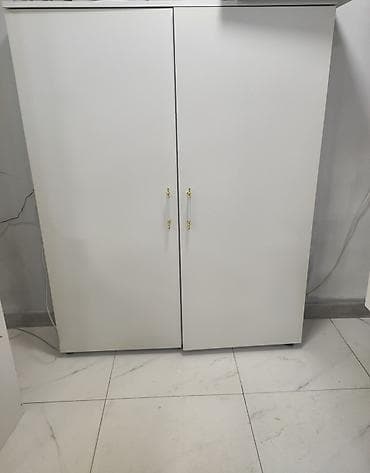 İki qapılı ağ rəngli saxlama dolabı - Minimalist dizayn, hamar ağ ön — 1