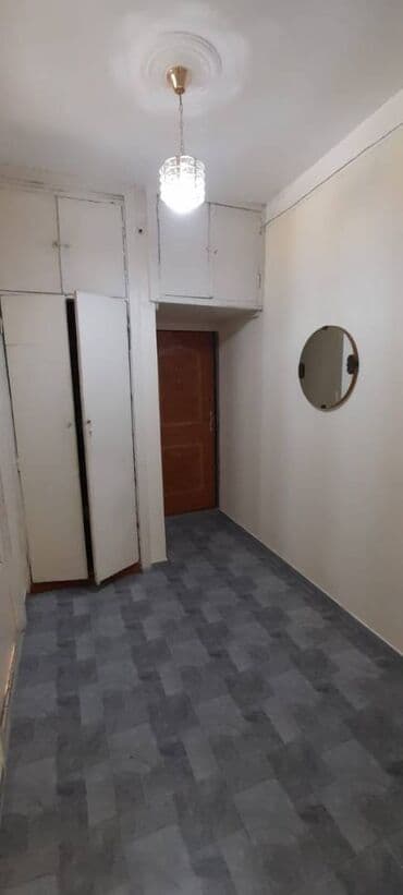 9 ci mikrorayon satilan evler: Bakı, 3 otaqlı, Köhnə tikili, m. Həzi Aslanov, 90 kv. m — 15