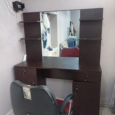 Makiyaj üçün masa