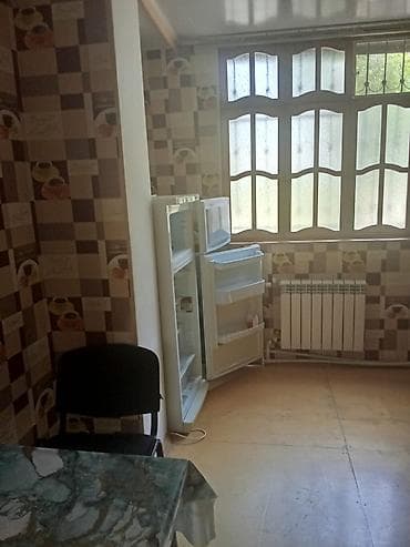 lerik kirayə: 41 məhəllə 2 otaqlı əşyalı ev kirayə verilir aylıq 350 manat ofis — 7