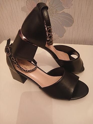 deri plas: Qadın dəri sandaletlər – Aylin Style of Turkey - Rəng: qara - Model — 1