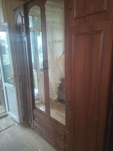 Divanlar: İşlənmiş, 2 qapılı Düz dolab, Şifonyer, Azərbaycan — 2