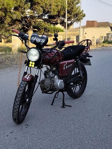 moto m50n: Moped/motosiklet – şəhərdaxili rahat gediş üçün modifikasiya olunmuş — 1