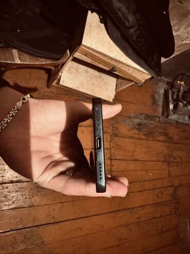 işlenmiş telefon qiymetleri: OnePlus 12, rəng - Qara, Barmaq izi — 3