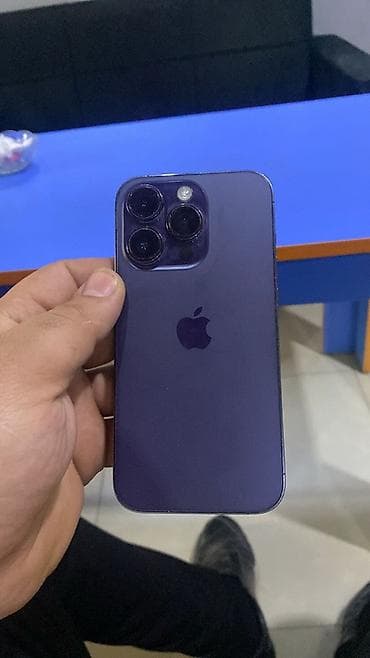 aipods pro 2: IPhone 14 Pro, Deep Purple — 3