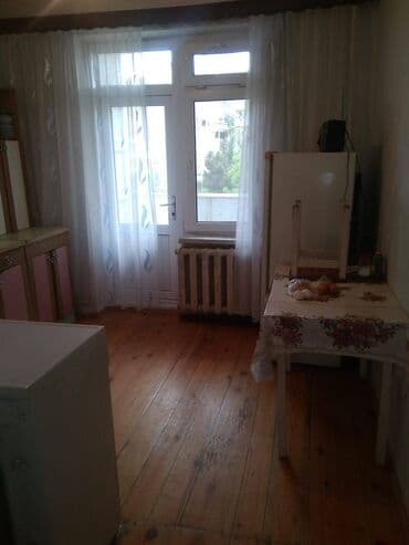 lənd kuruzer ucun led işıq lupası hardan tapmaq olar: Bakı, 3 otaqlı, Köhnə tikili, m. Həzi Aslanov, 80 kv. m — 3