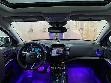 Chevrolet Cruze: 1.4 l | 2014 il 315000 km Sedan