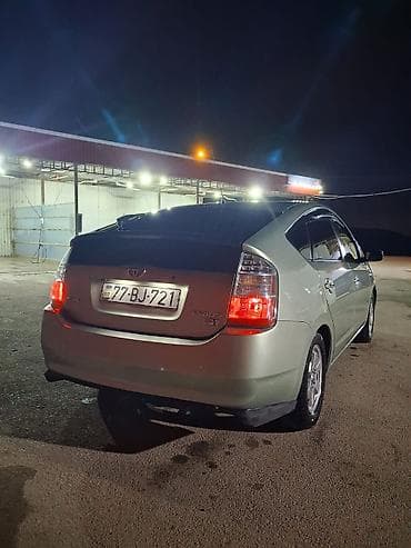 bmw m rol: Toyota Prius (2-ci nəsil) hibrid hetçbek - Hibrid benzin-elektrik güc — 2