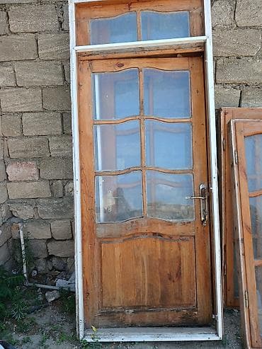 Taxta giriş qapısı və ikiqat pəncərə dəsti - Material: təbii ağac lalafo.az -da Taxta giriş qapısı və ikiqat pəncərə dəsti - Material: təbii ağac