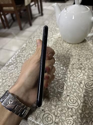 apple imac: IPhone Xr, 128 GB, Qara, Face ID — 7