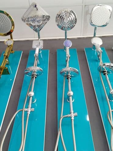 duş altlığı: Müxtəlif dizaynlı duş başlıqları. Hamamınız üçün müasir və funksional — 1