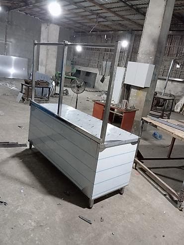 masa nerj: Paslanmayan poladdan hazırlanmış servis-vitrin masası - Material: 304 — 3