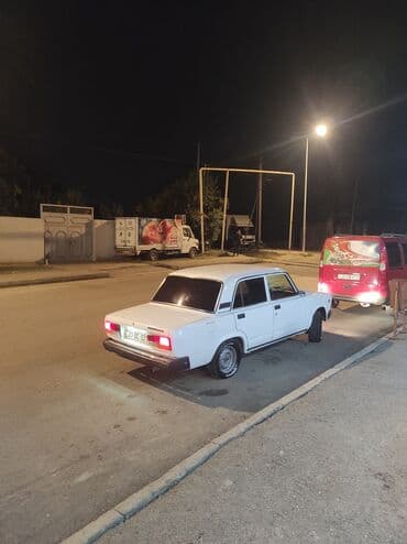 авто запчасти ваз 2110: VAZ 2107, ağ rəng, sedan kuzov. Texniki xüsusiyyətlər: - — 3