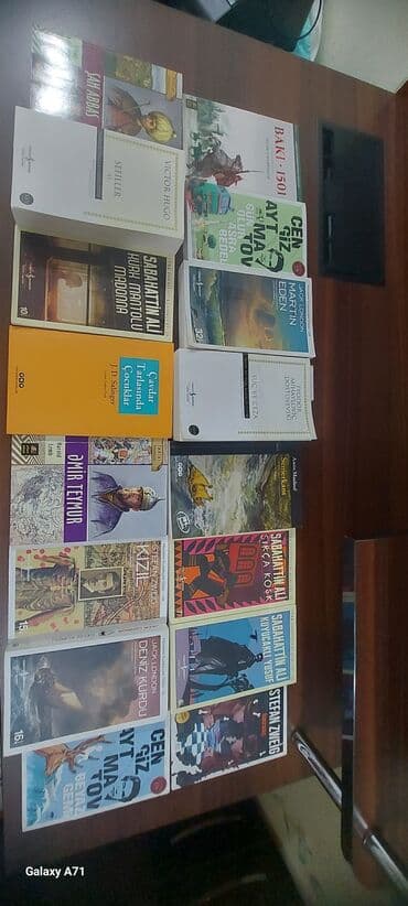 turk samavarı: Kitab dəsti – müxtəlif janrlar və müəlliflər • Klassiklər: - Fyodor — 2