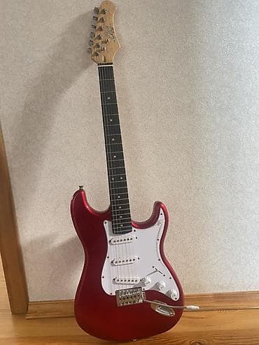 tornado gitara: Alındığından bəri çox az istifadə olunub. Xaricə köçürəm deyə satılır — 1
