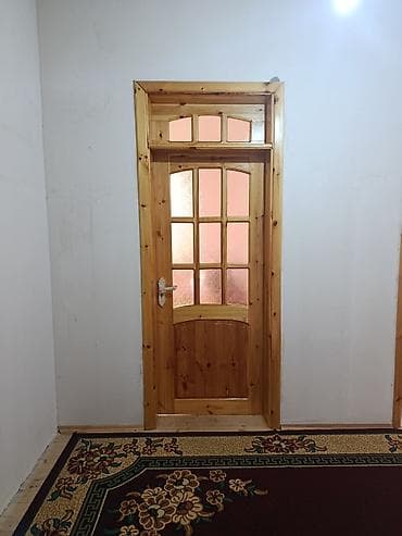 Taxta interyer qapısı - Material: təbii ağac (şüşəli dizayn) - Rəng