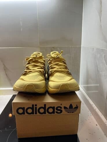 adidas qaçış üçün qadın krossovkaları: Adidas Ultraboost kişi qaçış krossovkası - Rəng: sarı (xardal — 3