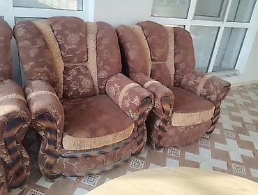 1 divan 2kreslo satılır 70azn divan açılır real alıcı əlaqə saxlasın — 3