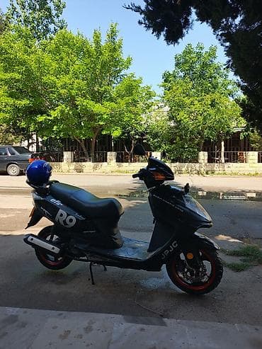 dört tekerlekli motor: Şəhər içi sürüş və çatdırılma üçün praktik skuter - Model: R9 Racing — 2