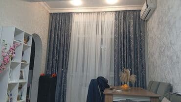 Gümüşü-boz rəngdə dekorativ pərdə dəsti - 2 qatlı sistem: ön qat