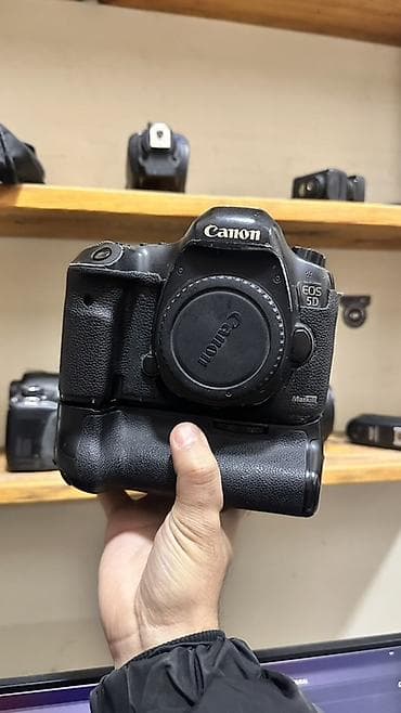 Canon EOS 5D Mark III — peşəkar tam kadr (Full‑Frame) DSLR fotoaparat