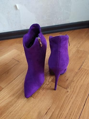 qadin bot: Bənövşəyi rəngdə qadın ankle bot lari 150 m alinib tezedi - Model — 2