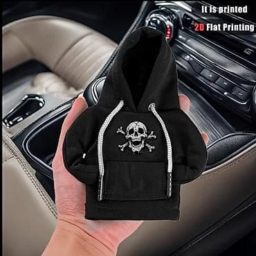 mini qadin masinlari: Avtomobil üçün mini hoodie dekor – kapüşonlu salon aksesuarı — 2