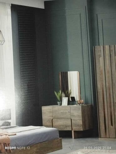 трюмо с зеркалом: С зеркалом — 1