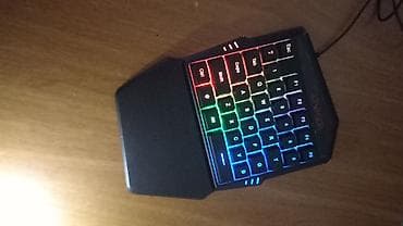 komputer setup: Oyun klaviaturası. Çox gözəl vəziyyətdədir. RGB işıqlandırması var — 2