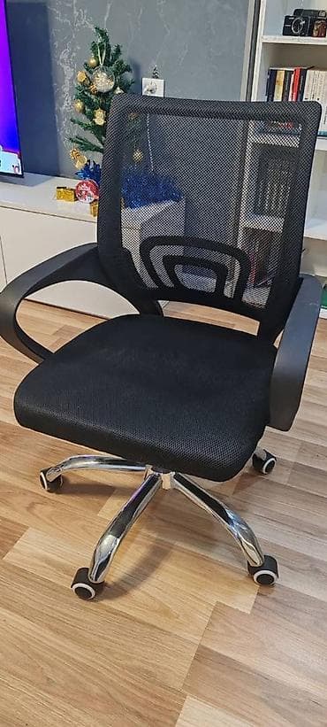 Ofis masaları: İşlənmiş, Təkərli, Qolları tənzimlənmir, Parça — 1