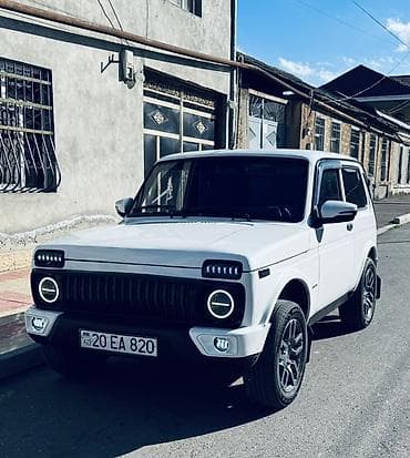 Avtomobil satışı: Lada Niva 4x4 (Urban üslubunda tüninq) Xüsusiyyətlər və tüninq: - — 5