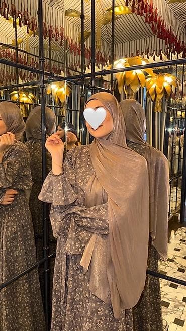 don geyim: Çiçəkli Əlbisə M ölçü yayda geyinmək üçün idealdır. 2 dəfə geyinilib — 2
