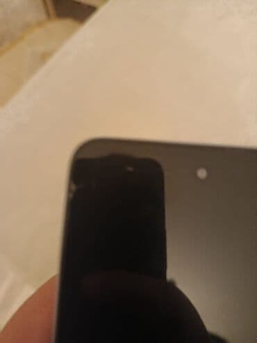 lazne kamere: Məhsul: Smartfon Xüsusiyyətlər və dizayn: - Sümükvari düz kənarlı — 8