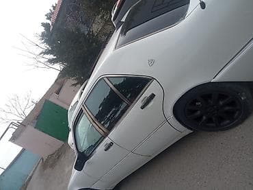 Mercedes-Benz S-Sinif (W140) sedan, ağ rəng. - Geniş və rahat salon